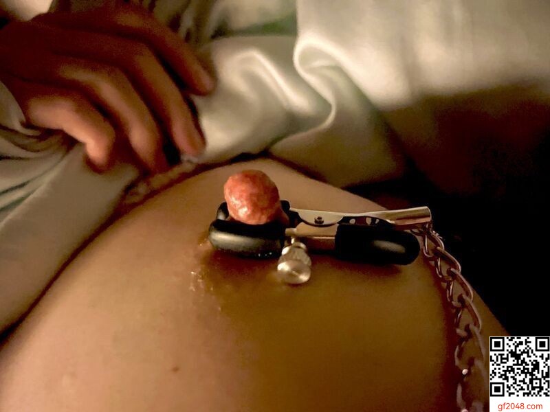 騷妻乳頭