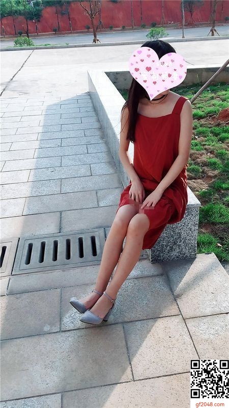 幼師情人真矯情，去哪兒都要我拍紅衣裳