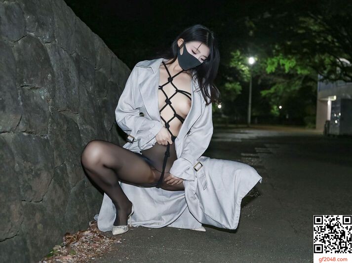 戶外大膽自拍