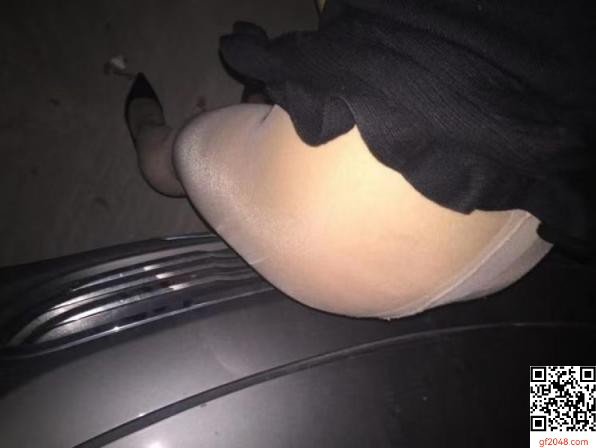 人妻穿絲襪出來讓我操