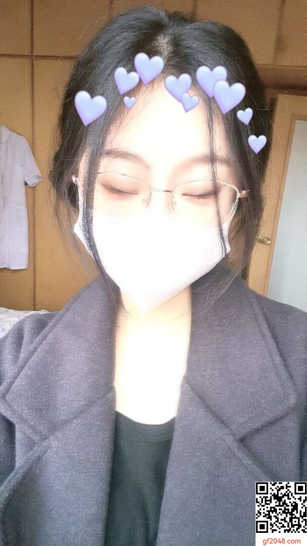 長腿白到發光，絲襪美腿好身材