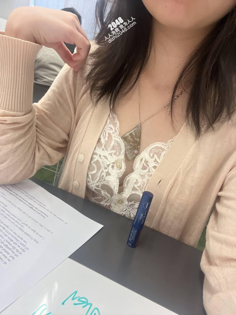 长得比较腼腆的小母狗（30p）