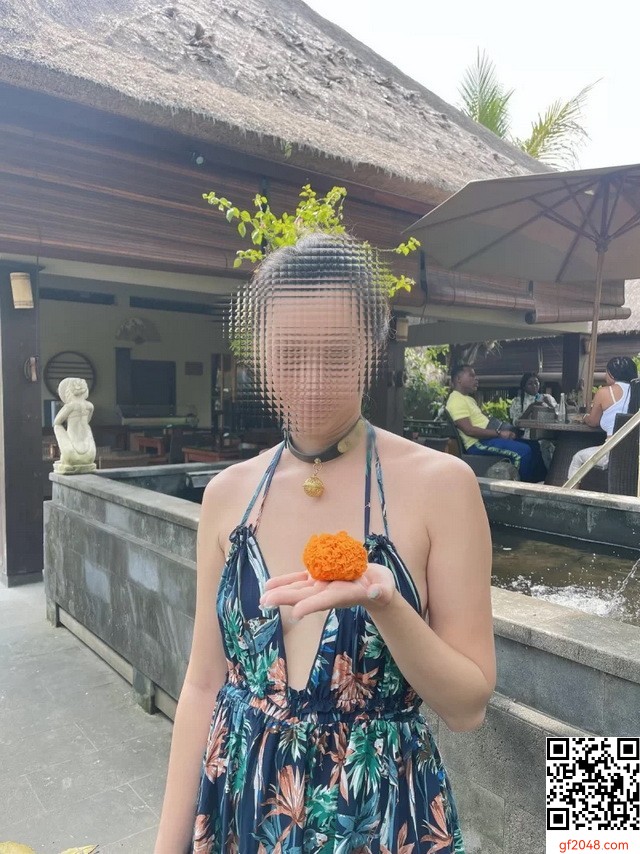 半裸乱窜[14P]