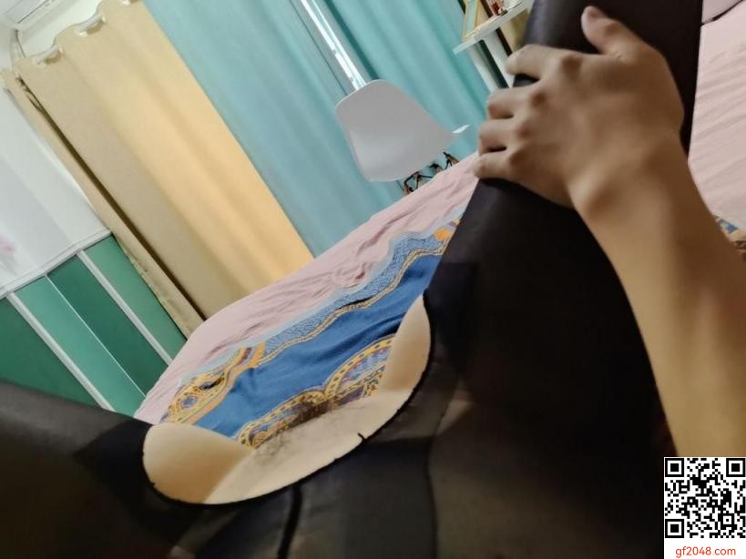 人妻的美乳騷穴操得很爽喔 [15P]