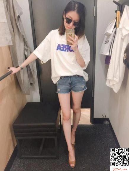 极品身材人妻偷情[10P]
