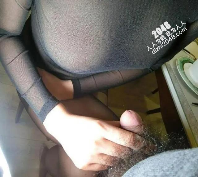 黑丝女友先口后颜射[25P]