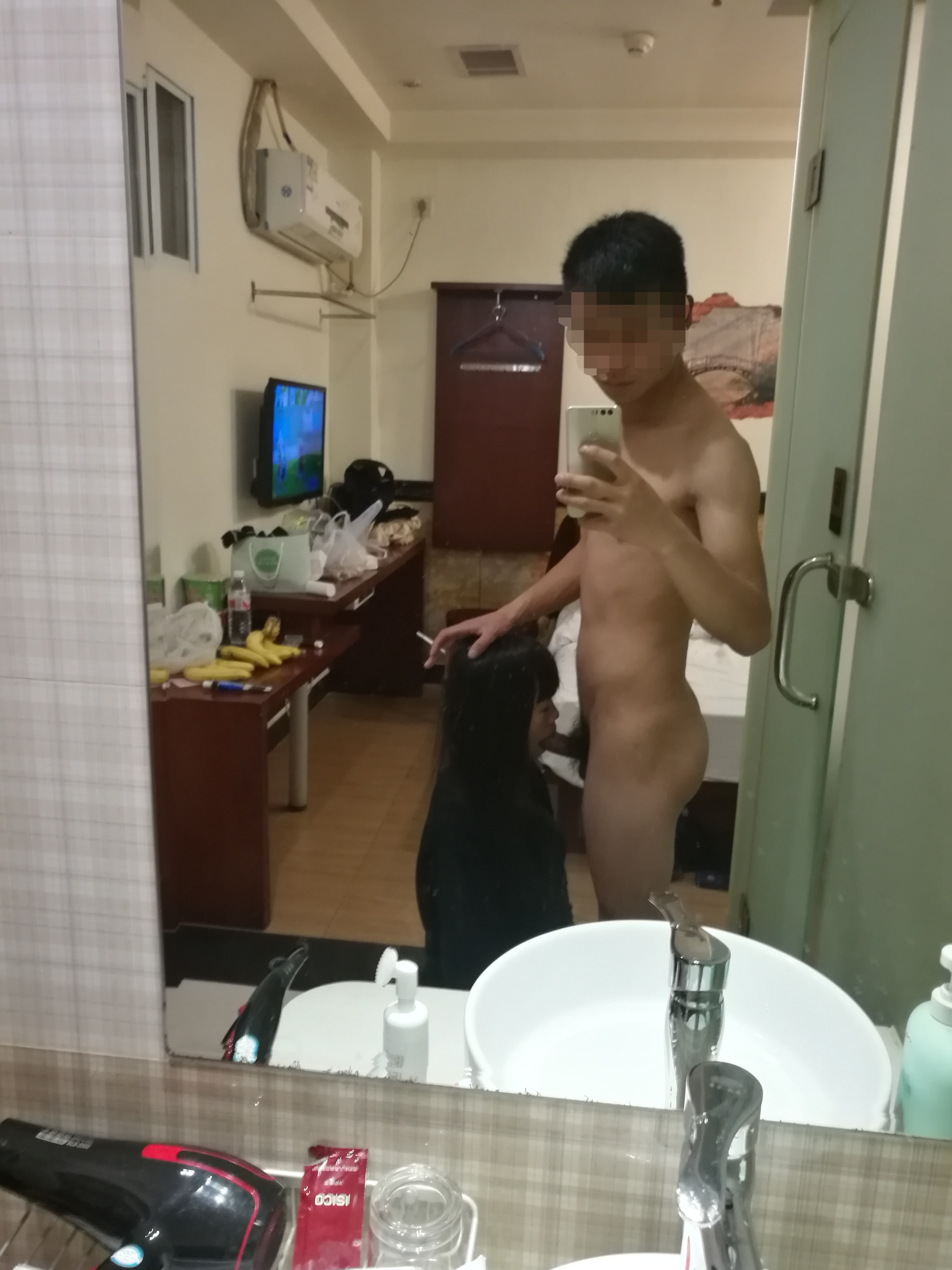 曾经的小母狗 如今不知是谁的老婆[22P]