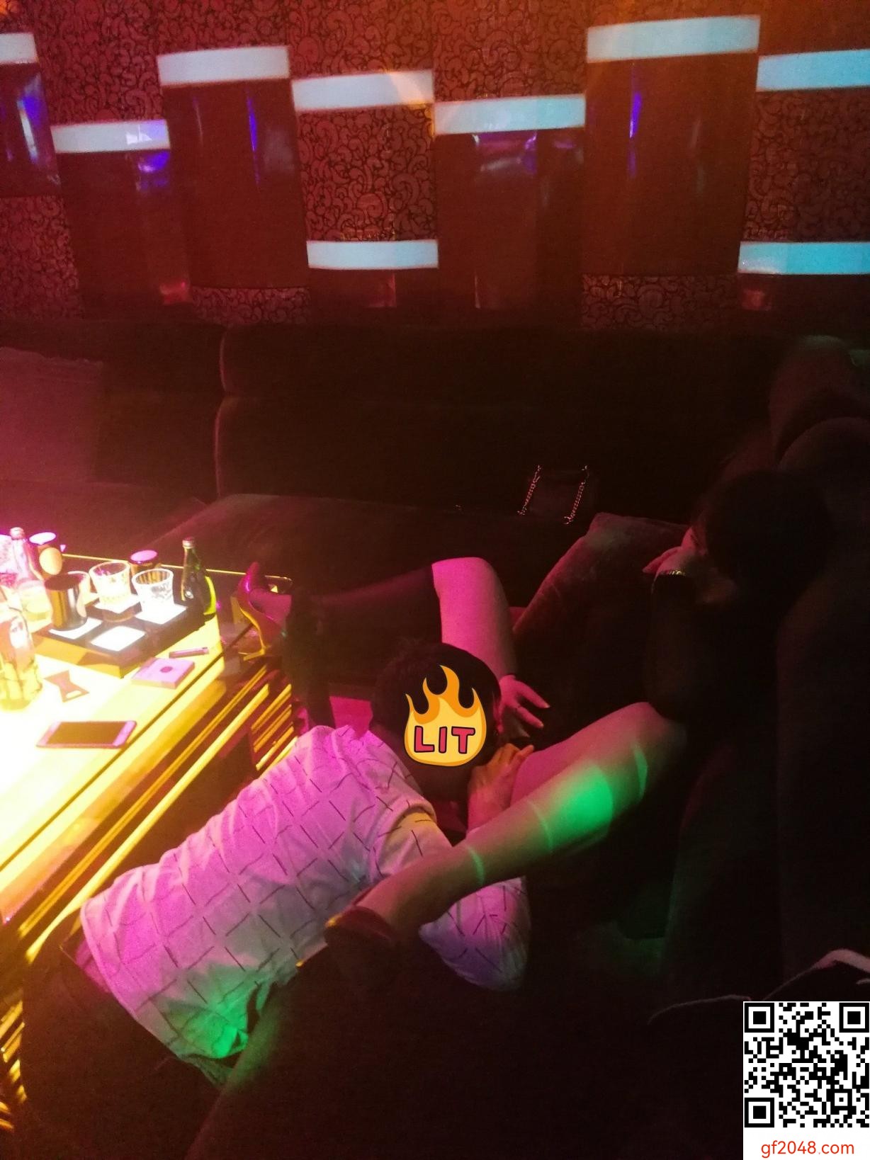 KTV和车震你选择什么[23P]