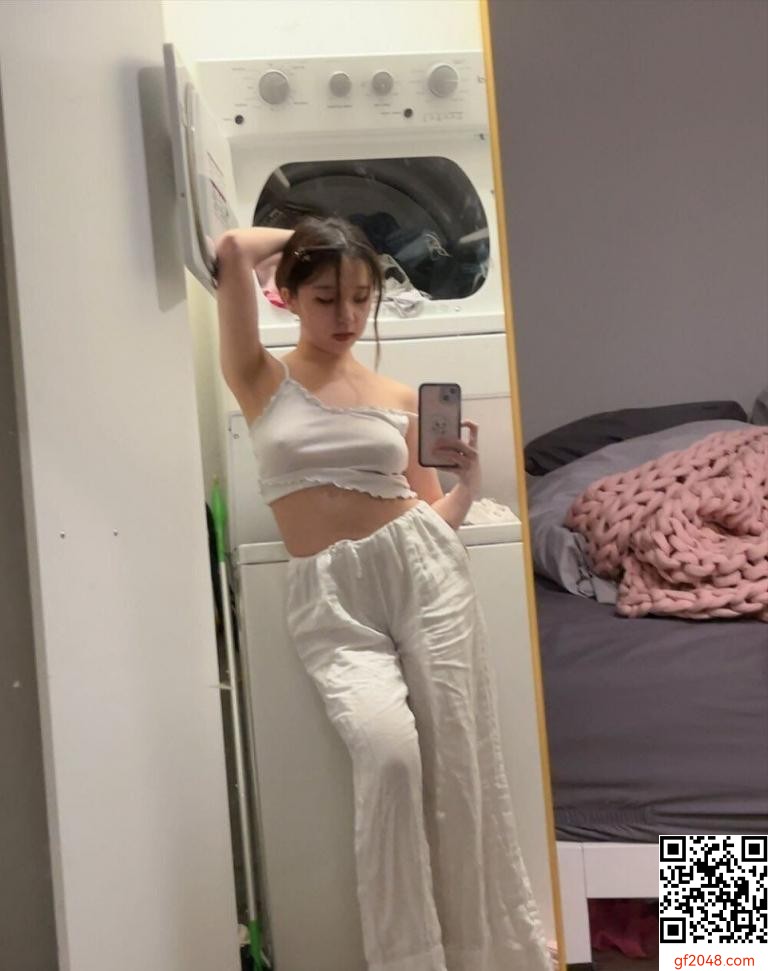 大奶小美女很喜欢拍照片啊[55P+1V]