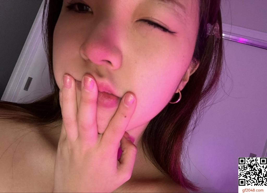 大奶小美女很喜欢拍照片啊[55P+1V]