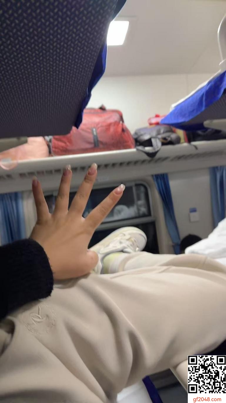 [原创]单女征集单男[四川地区单男勿扰]有偿有偿手势认证[10P]