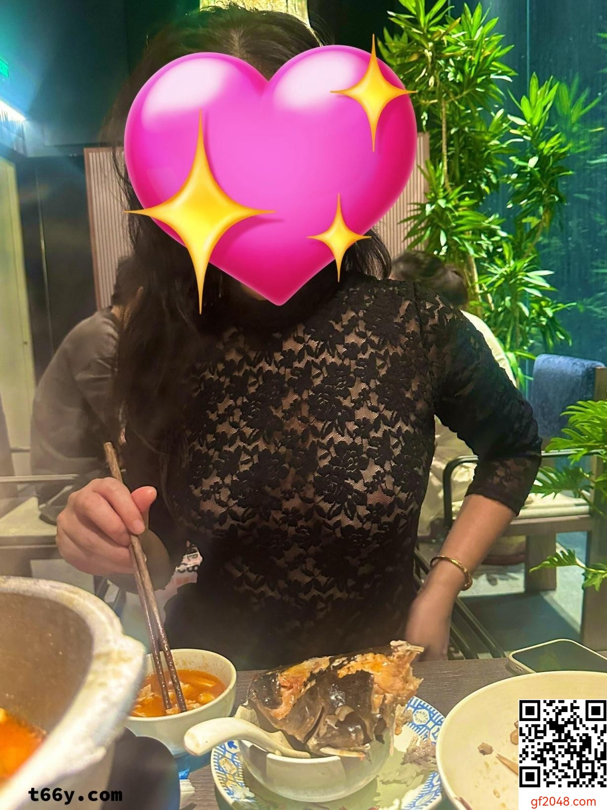 露出服去勾搭男人[26P]