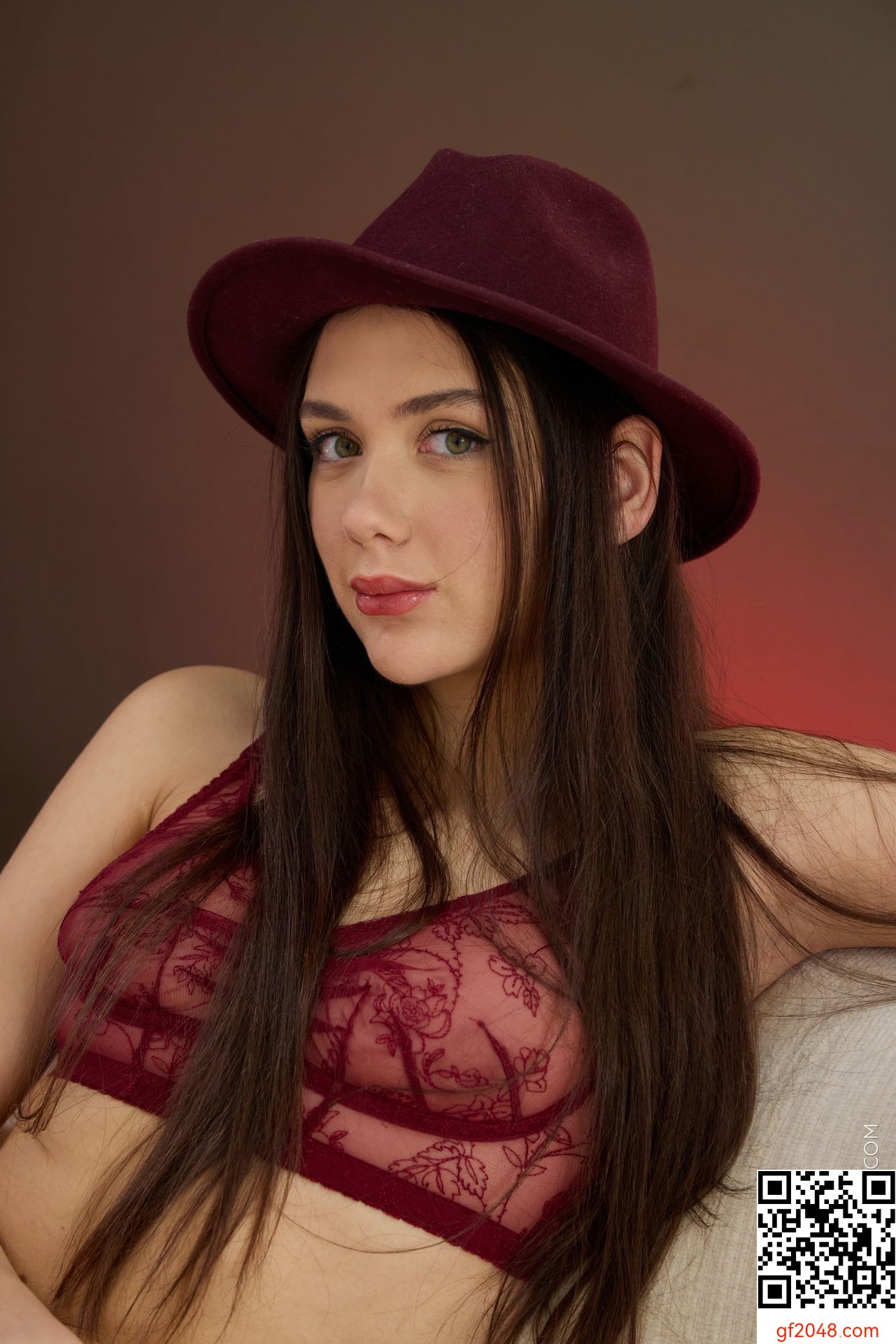 [UltraFilms] Vixi Rafi - Fashionable Morning - 83P