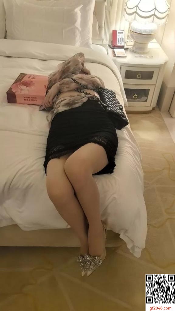 骚妇酒店日记[33P][1V]