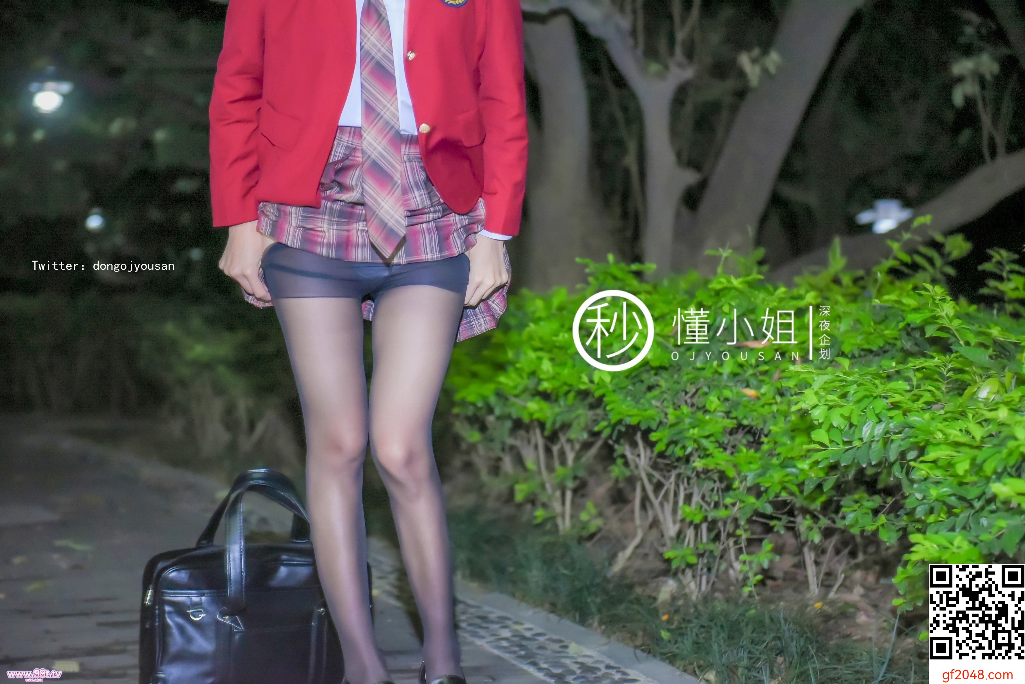 董小姐-放学后抓娃娃公园卖原味引诱小帅哥[31P]