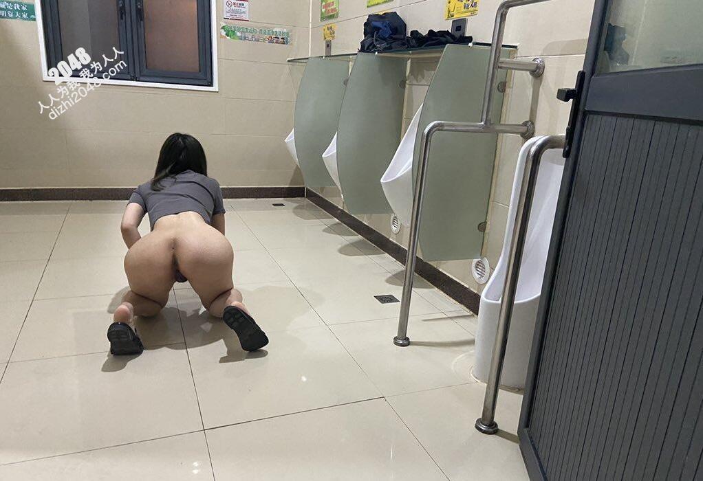 调教清纯女大+露出【42p】