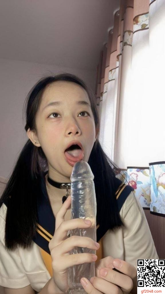 穿着有多纯，脱掉就有多骚4［20P］