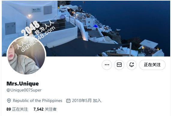 娇妻跪下去就立马变成臣服于主人的骚贱小母狗，最大限度的撅着屁股被后入30P