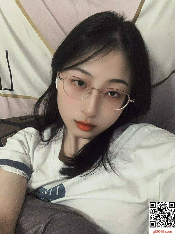 最騷的還是眼鏡妹妹  (14P)