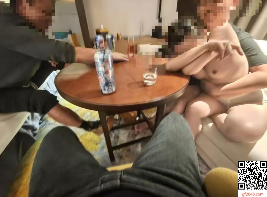 [原创]0371郑州地区白皙皮肤骚逼小嫂子鏖战两位大鸡巴单男，尽享快感极乐体验![20p]