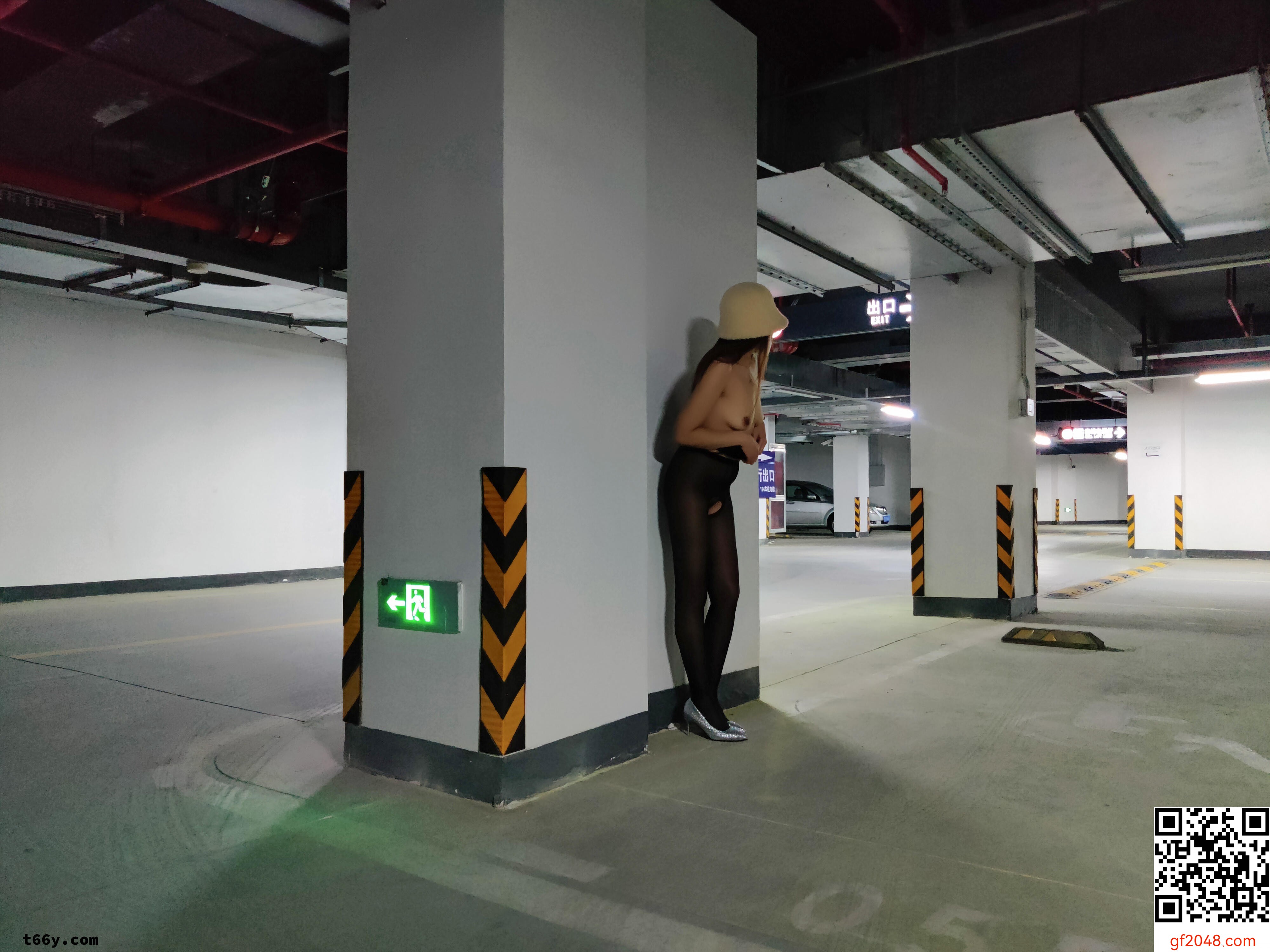 [原创]娇妻的大长腿之地下车库+男厕所双重露出刺激，最后回家内射！另寻单男！[48P]