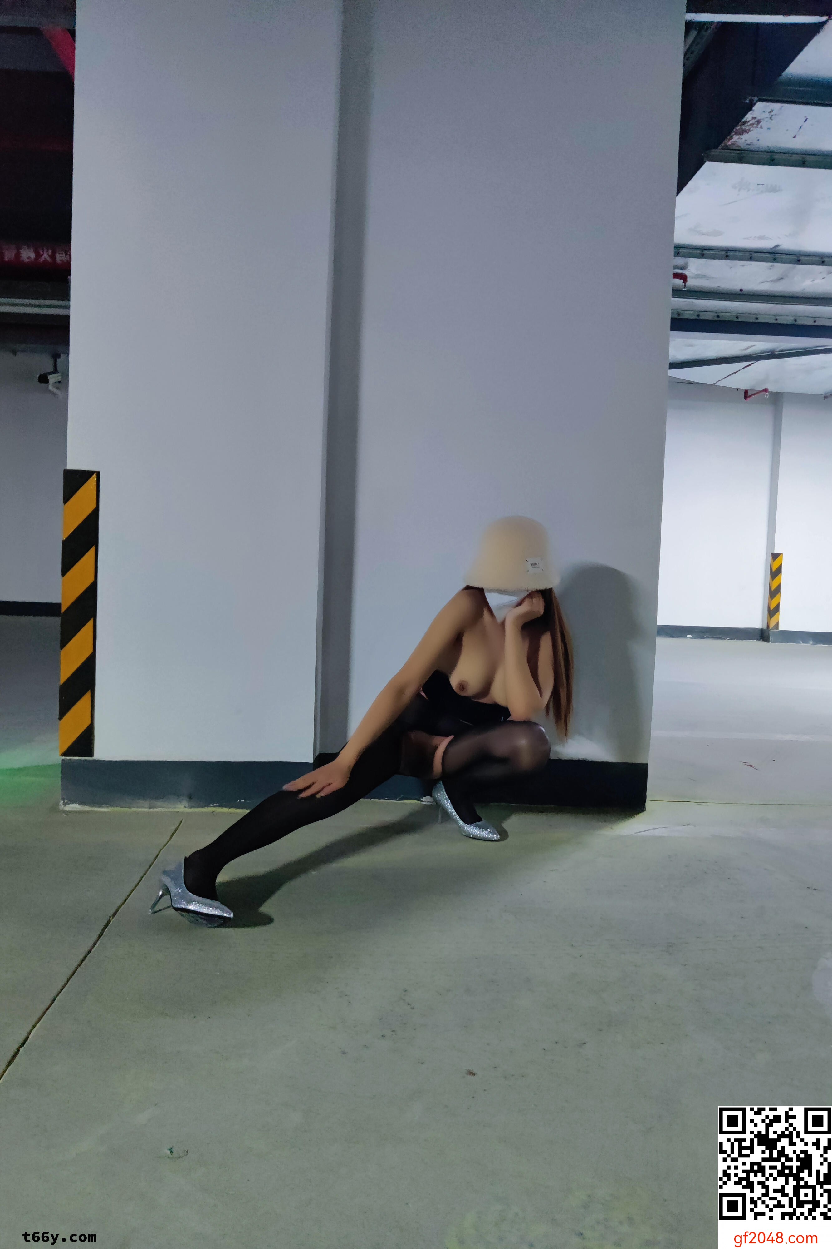 [原创]娇妻的大长腿之地下车库+男厕所双重露出刺激，最后回家内射！另寻单男！[48P]