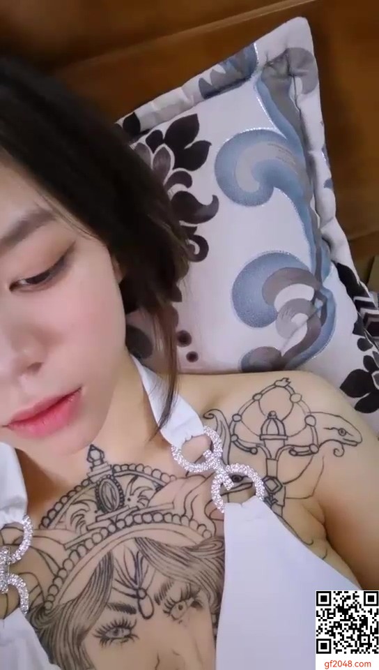 [自拍] 老哥約妹子拉上窗簾要搞  (24P)