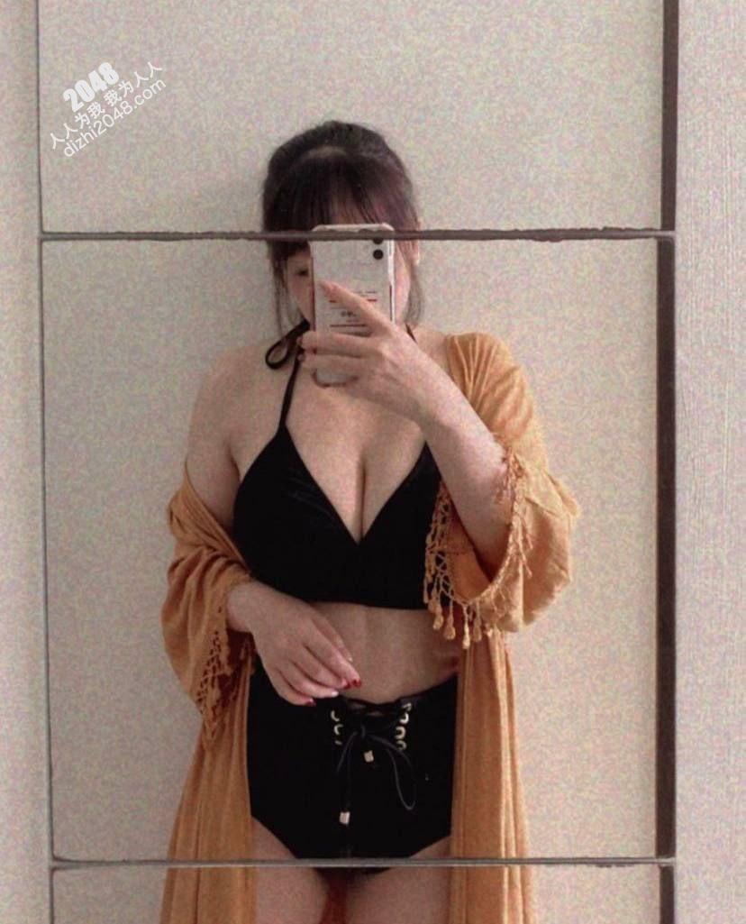 长相普通，但是很敢秀的小妹【23P】