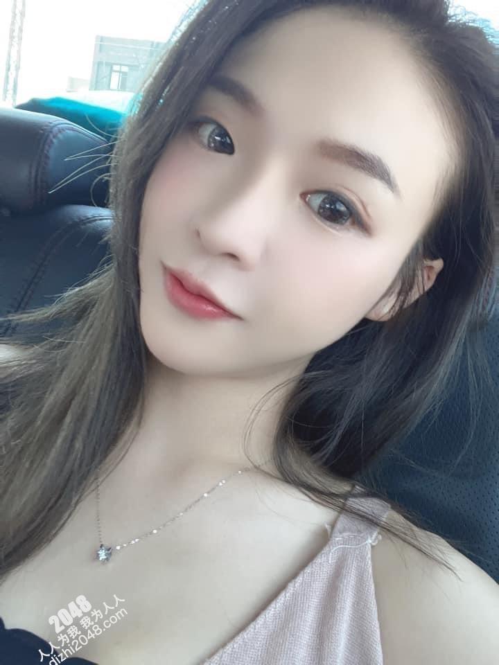 长相普通，但是很敢秀的小妹【23P】