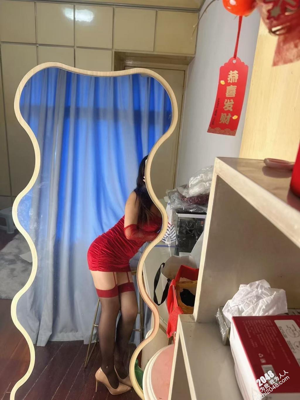 眼睛这里轻微马赛克，长得还不错【21P】