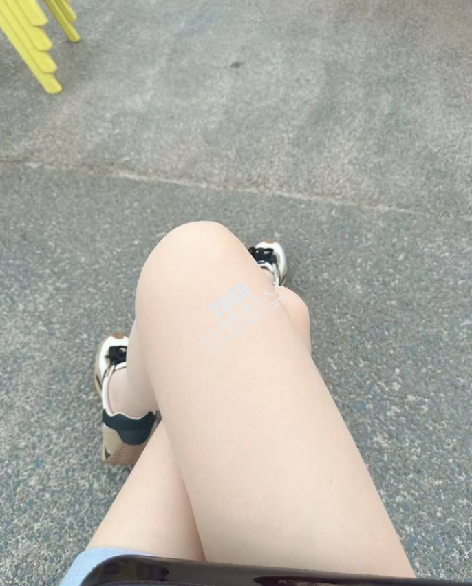 气质人妻自拍【24P】