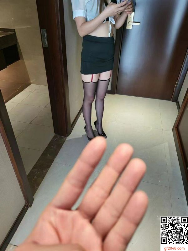 身邊的騷逼系列——第一次拍情趣照的廊坊27歲夢夢1V  (79P)