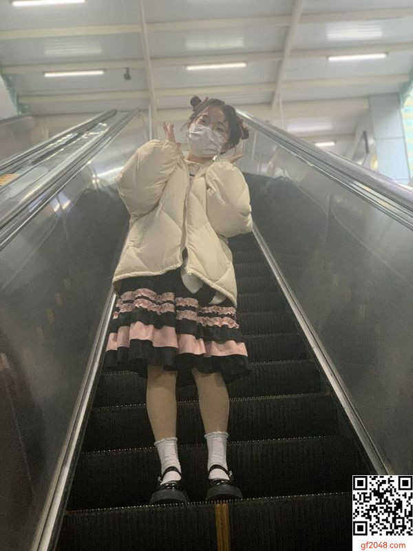 眼鏡妹妹  (12P)