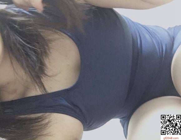 鮮嫩美少女愛自拍  (18P)