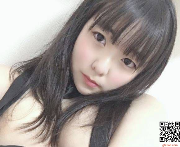 鮮嫩美少女愛自拍  (18P)