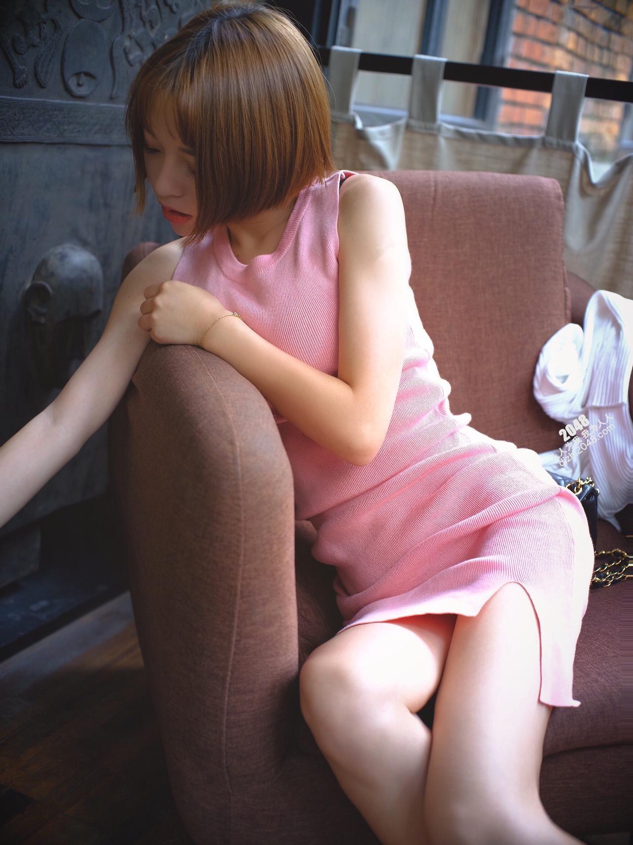 短发少女私拍［23P］