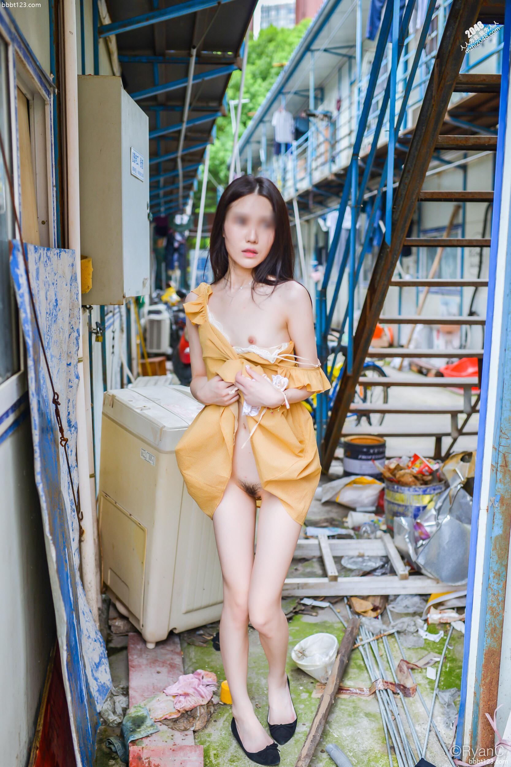 大學露出 [28P]