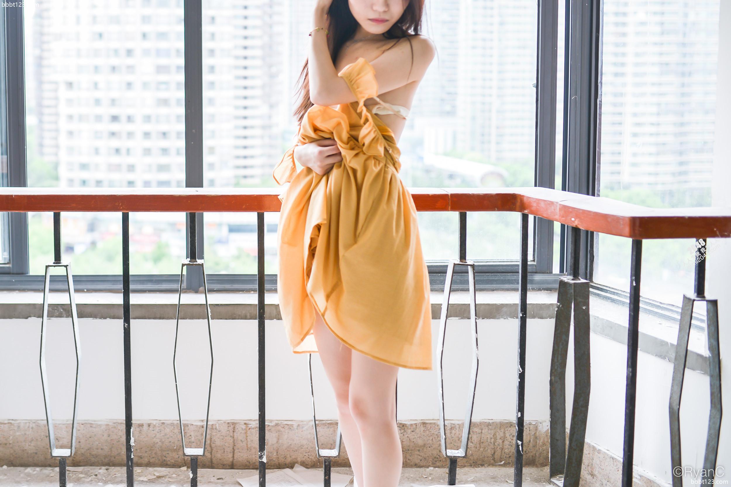 大學露出 [28P]