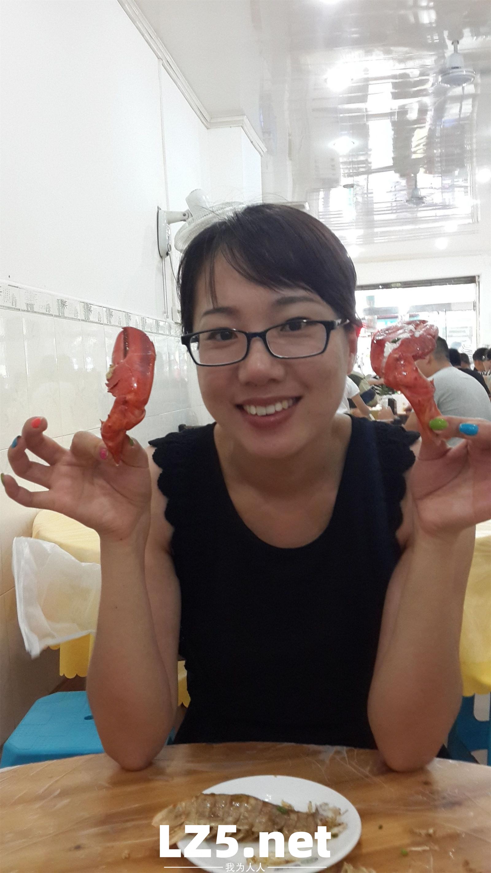 [露脸]偷情的女人水真多，肉棒都给抛光了，酒店约炮肥臀骚穴不容易满足[156P]