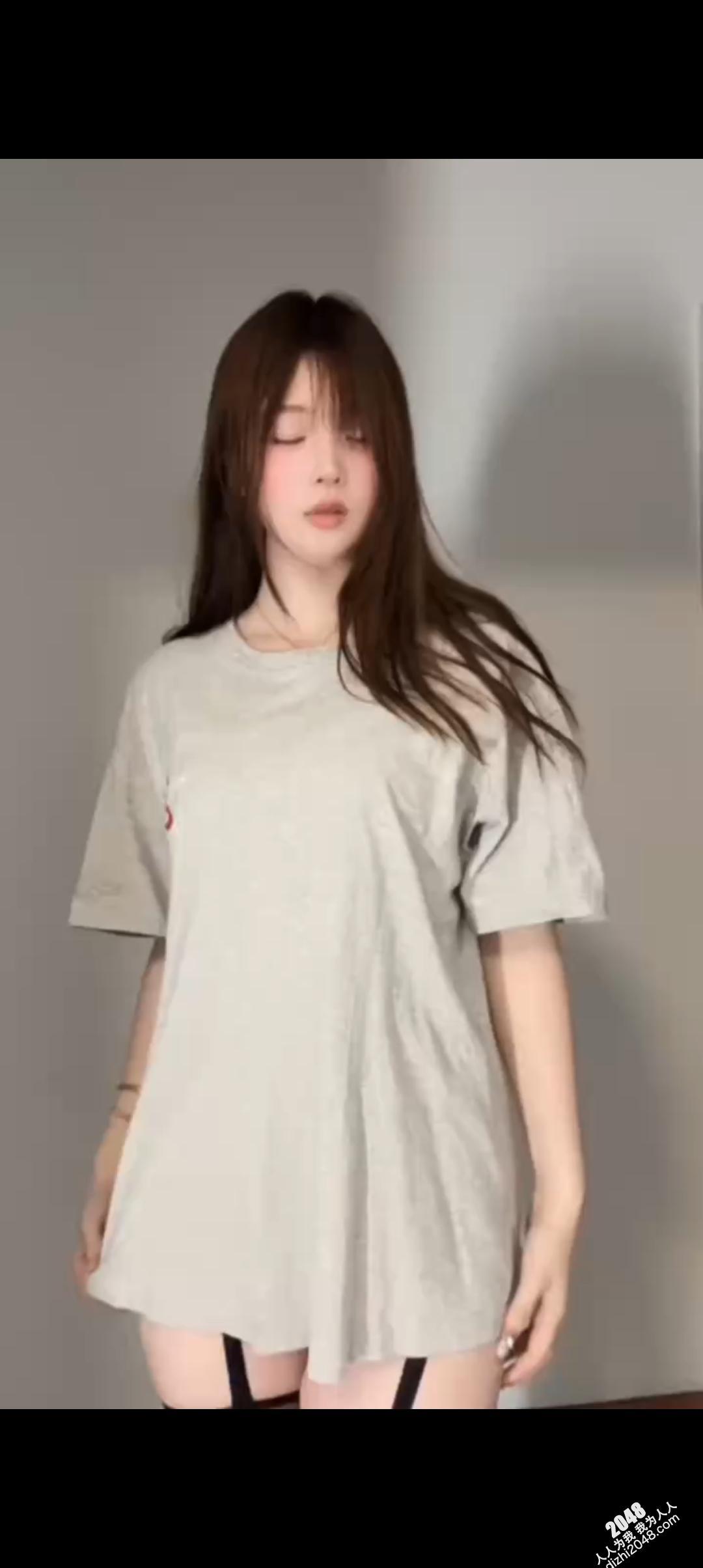 甜子兔各种制服热舞诱惑【18P】
