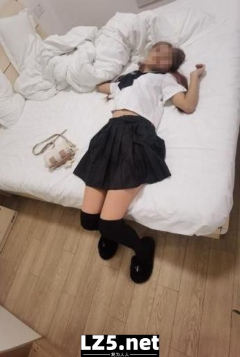 十足的骚货 [30P]