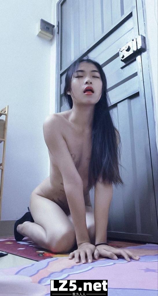 反差 自个在家还是容易发骚啊［18P］