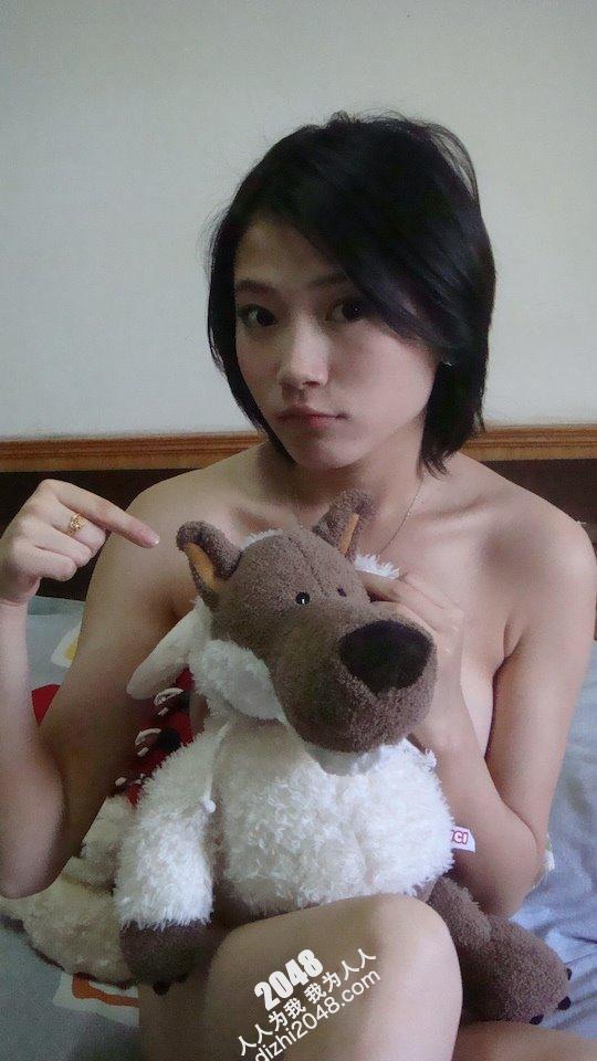 可惜没有脱完【22P】