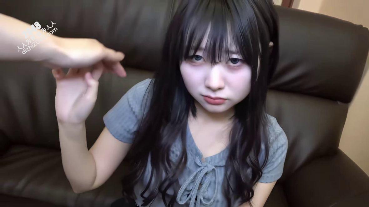 刚满18岁的嫩妹【15P】