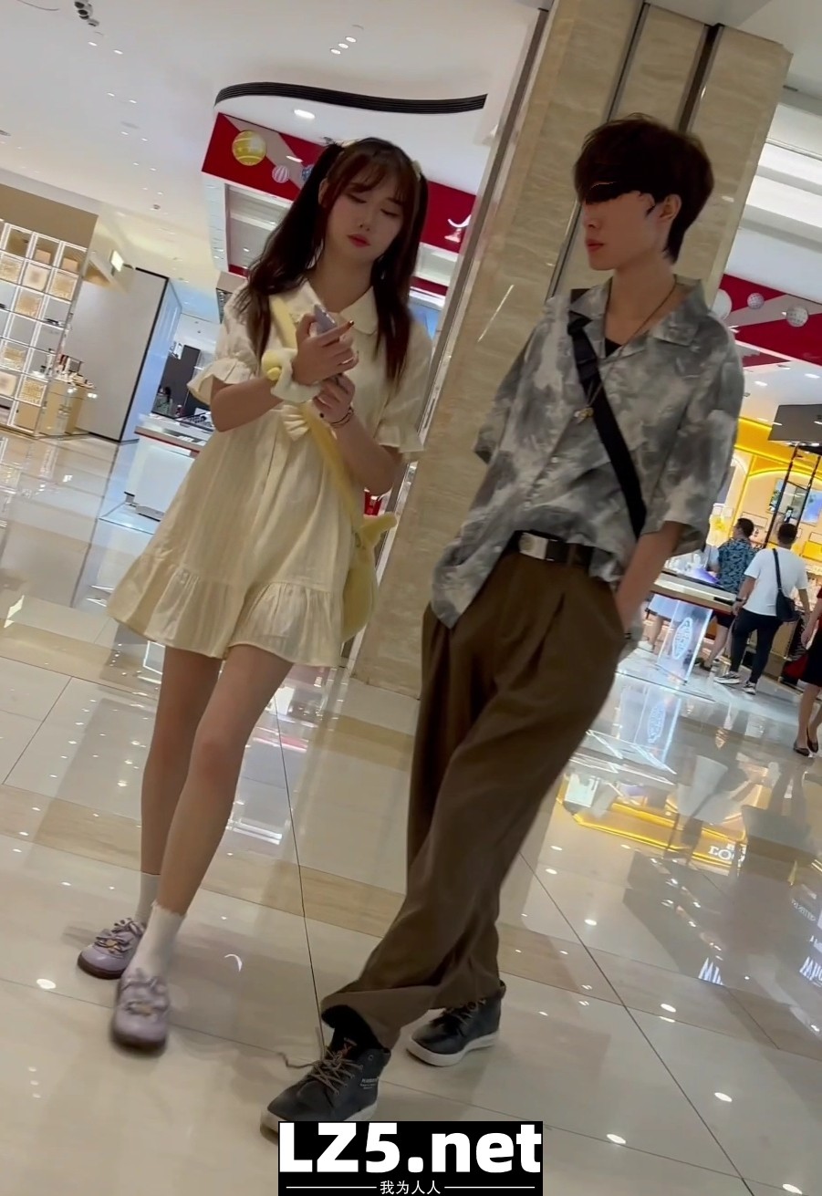 雙馬尾妹妹的裙底  (23P)