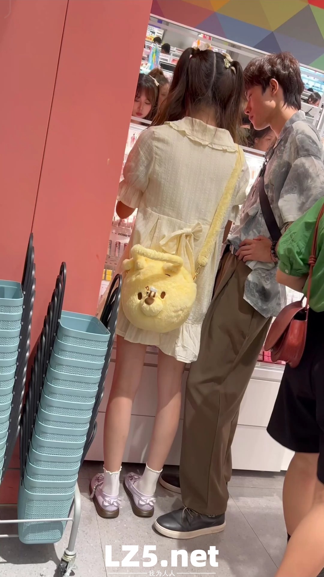 雙馬尾妹妹的裙底  (23P)
