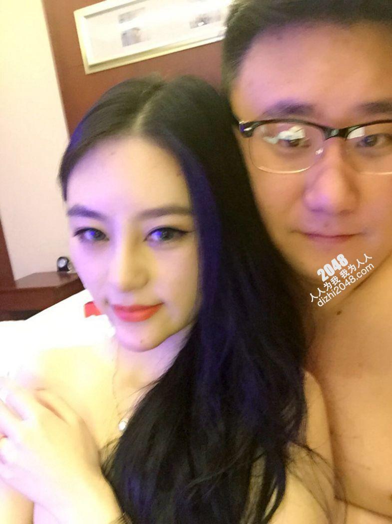 情侣露脸欢乐生活照[29P]