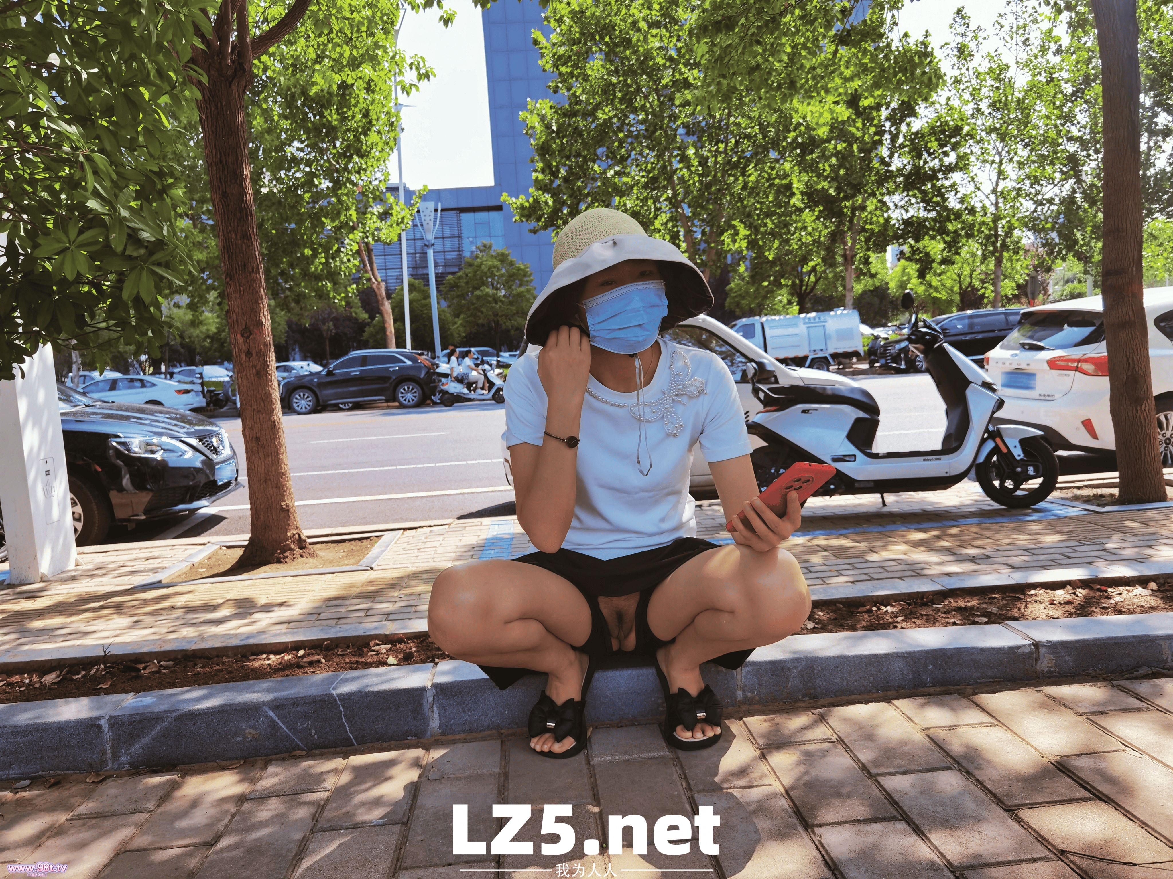 露脸人妻外拍15[33p]