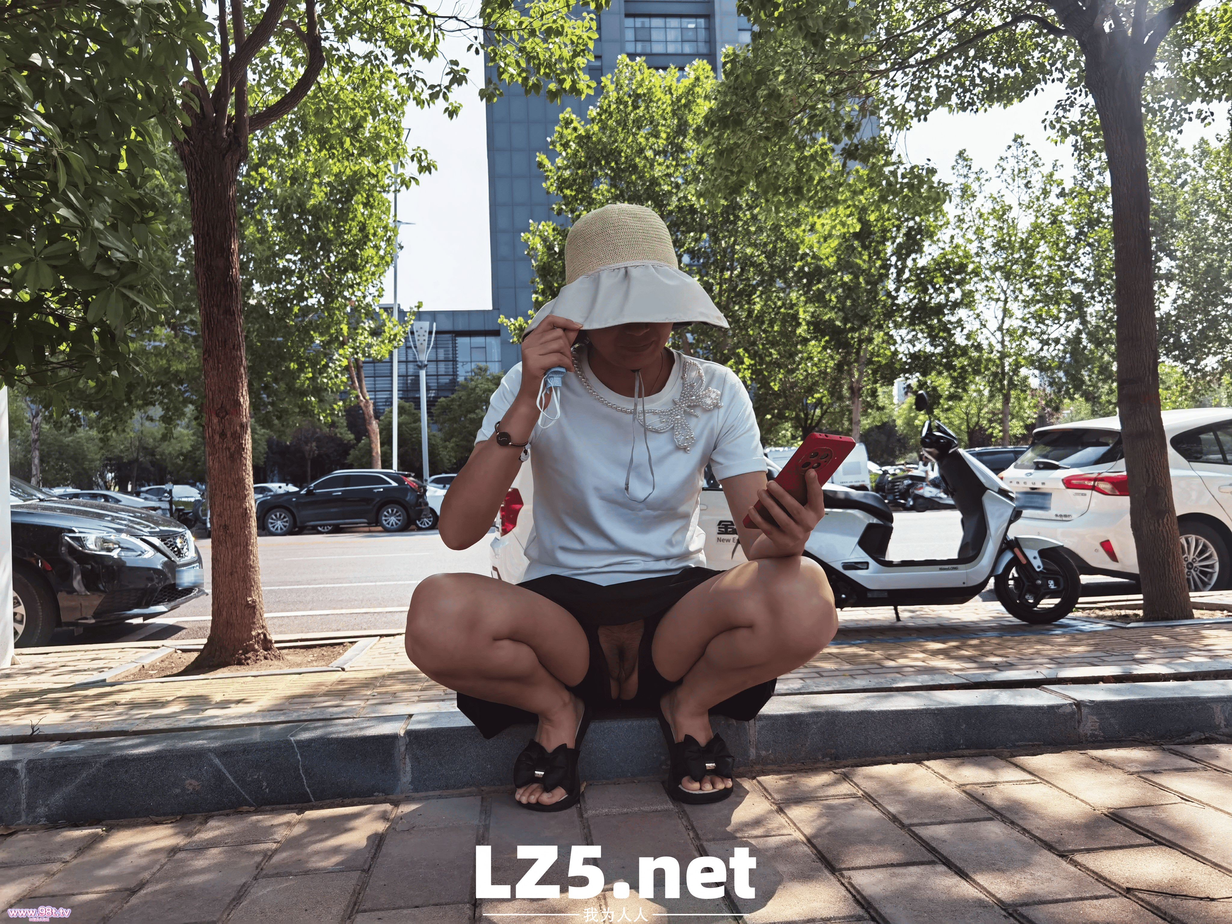 露脸人妻外拍15[33p]