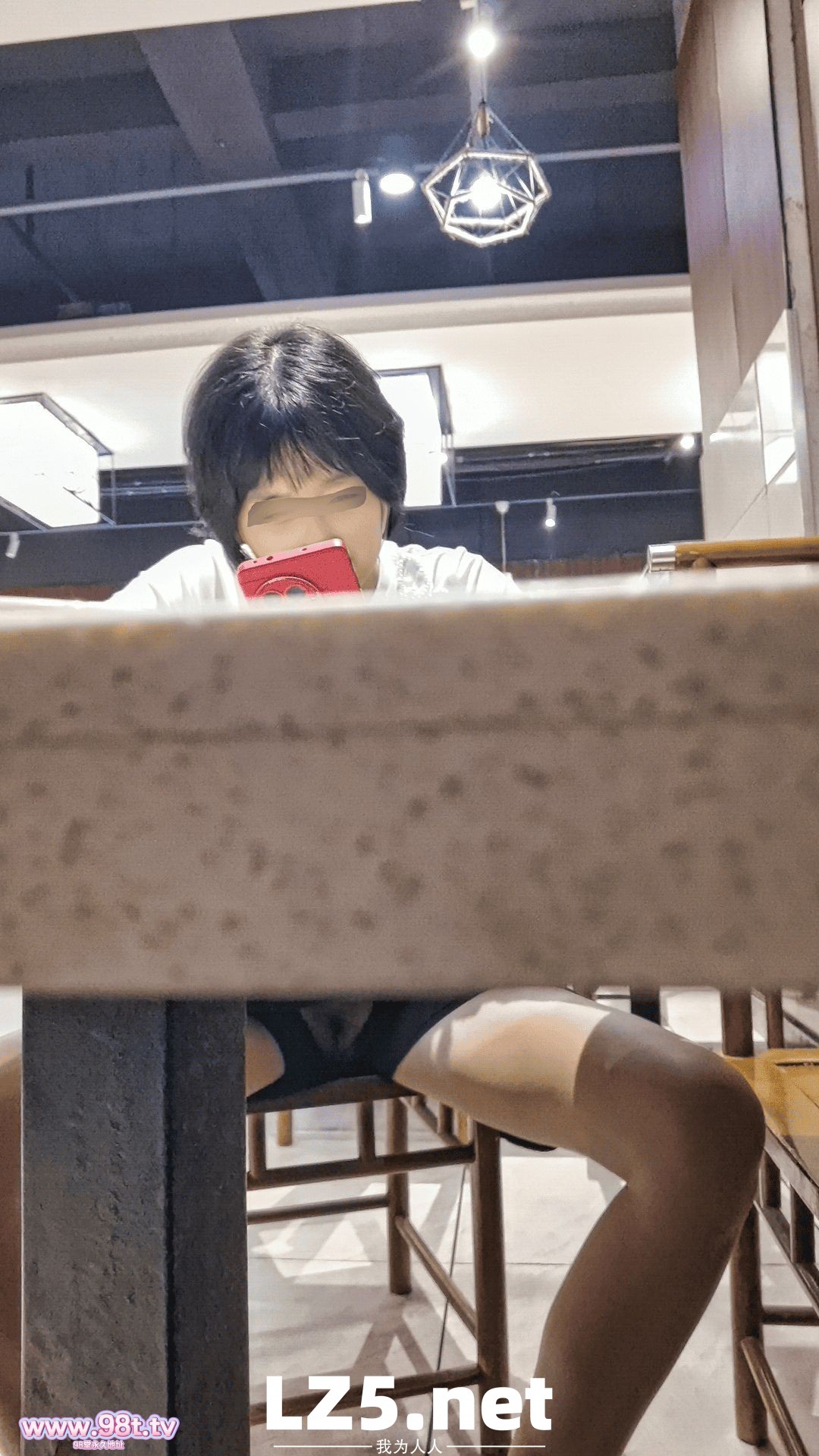 露脸人妻餐厅大胆露出外拍16 【20P】